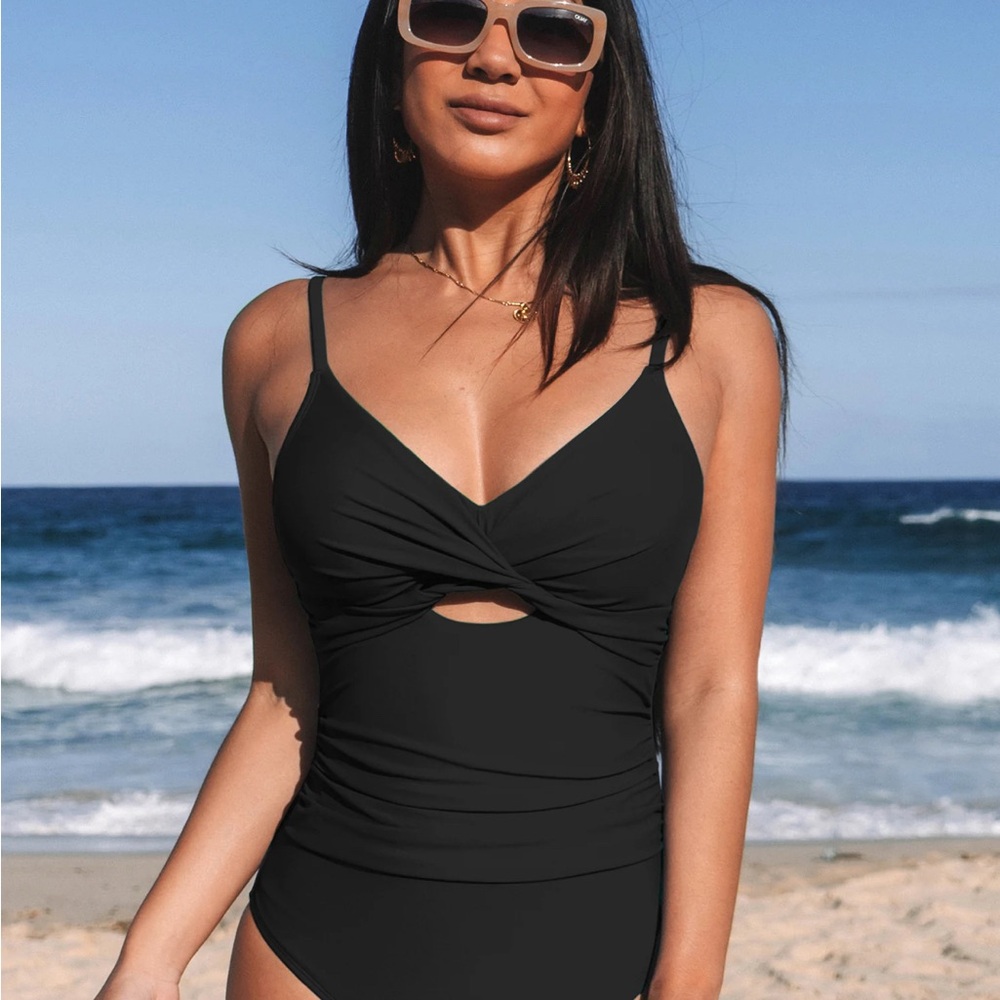 Cupshe Black One-Piece Swimsuit with Twist Detail